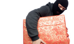 10 Retail Shopping Safety Tips to Keep Holiday Heists and Christmas Criminals Away